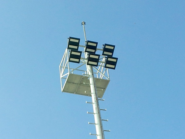 Светодиодный прожектор является основным продуктом наружного освещения