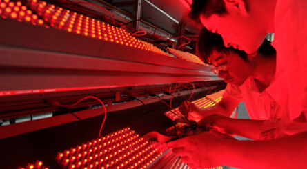 Erhöhen Sie die Stärke chinesischer Unternehmen, um sich auf den globalen LED-Markt einzustellen